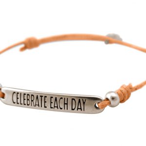 Gemshine - Damen - Armband - Gravur - CELEBRATE EACH DAY - Silber - Hellkoralle - Rose