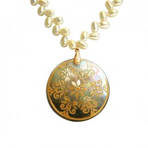 Gemshine - Damen - Halskette - Anhänger -  Medaillon - Perlen - Vergoldet - Weiß - Grau - 5 cm
