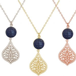 GEMSHINE Halskette mit Mandala und blauem Saphir. Anhänger aus Silber, vergoldet oder rose an 45cm Kette. Made in Madrid / Spanien. Im edlen Geschenketui geliefert.