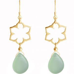 GEMSHINE Damenohrringe aus 925 Silber hochwertig vergoldet mit YOGA Mandala Lotusblumen und Chalzedon hervorragender Qualität. Made in Madrid / Spanien. Im eleganten Schmucketui mit Geschenkverpackung