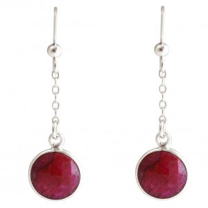 GEMSHINE Damenohrringe aus 925 Silber. 3,5 cm Yoga Ohrhänger mit roten Rubinen hervorragender Qualität und Farbe. Made in Madrid / Spanien. Im eleganten Schmucketui mit Geschenkverpackung geliefert.