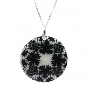 Gemshine - Damen - Halskette - Anhänger - Medaillon - Perlmutt - FLOWERS - 925 Silber - Schwarz - 5 cm