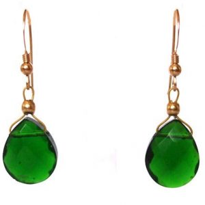 GEMSHINE Damenohrringe mit grünen Turmalin Quarz Edelsteinen. 2 cm lange vergoldete Tropfen Edelstein Ohrhänger. Made in München / Germany. Im eleganten Schmucketui mit Geschenkverpackung geliefert.