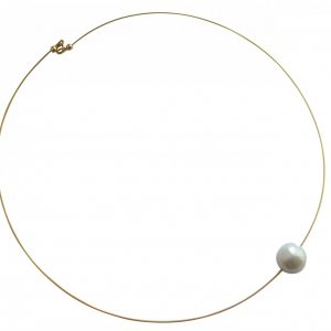 GEMSHINE Damenhalskette mit weißer Perle. 45 cm lange vergoldete Perlenkette - Made in München / Germany - Im eleganten Schmucketui mit Geschenkverpackung geliefert.